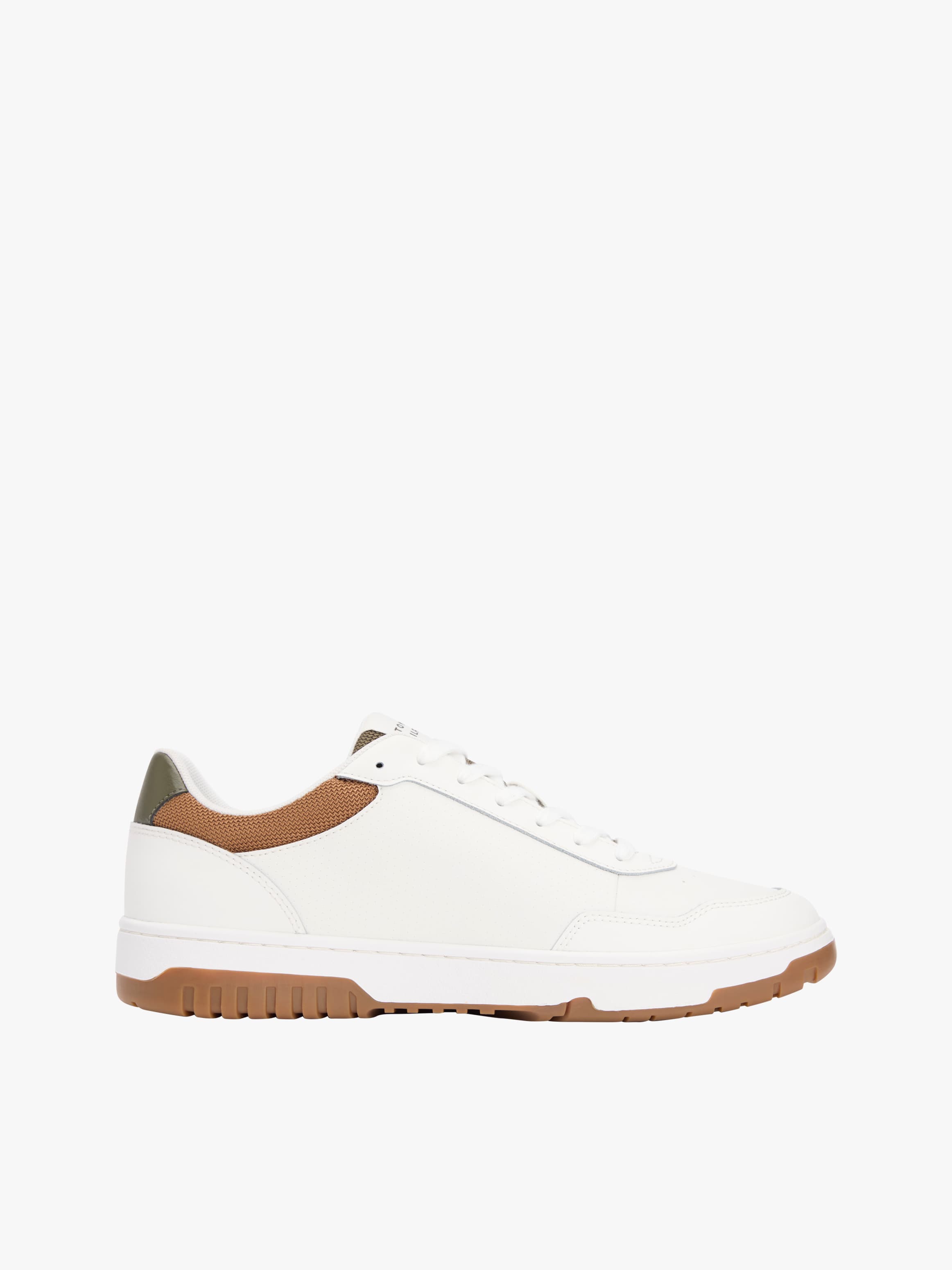 Cleat Basketball Trainers with Leather