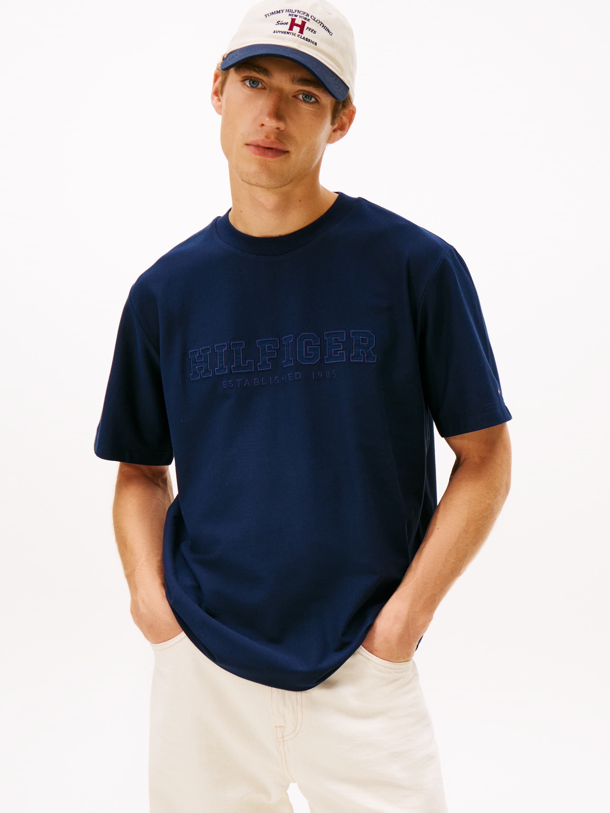 Logo Embroidery Relaxed Crew Neck T-Shirt